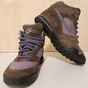 1990's vintage Nike women's hiking boots
